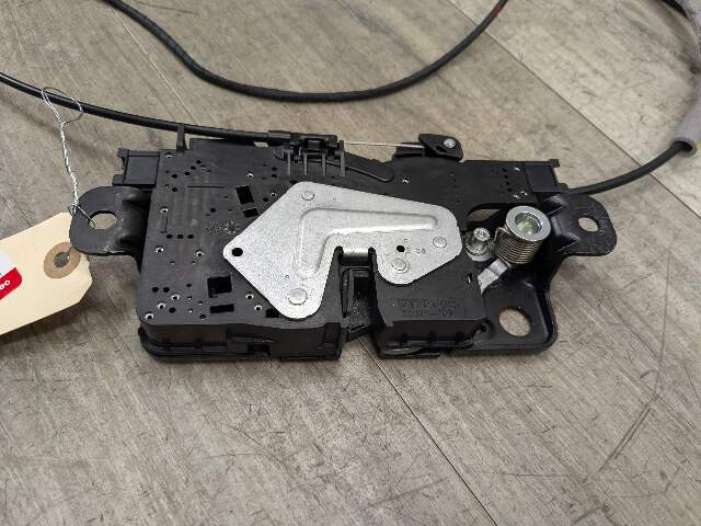 18-21 OEM BMW G30 M550 F90 M5 Trunk Lid Actuator Latch Lock System Assembly
