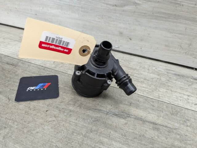 16-19 OEM BMW G11 G12 G30 M550 750 N63R Auxiliary Electric Coolant Water Pump