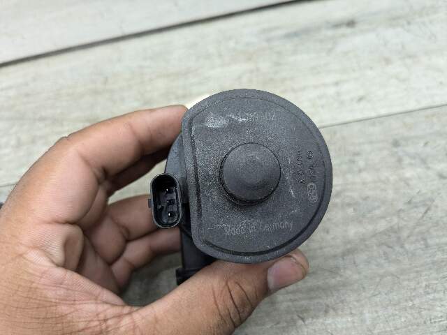 16-19 OEM BMW G11 G12 G30 M550 750 N63R Auxiliary Electric Coolant Water Pump