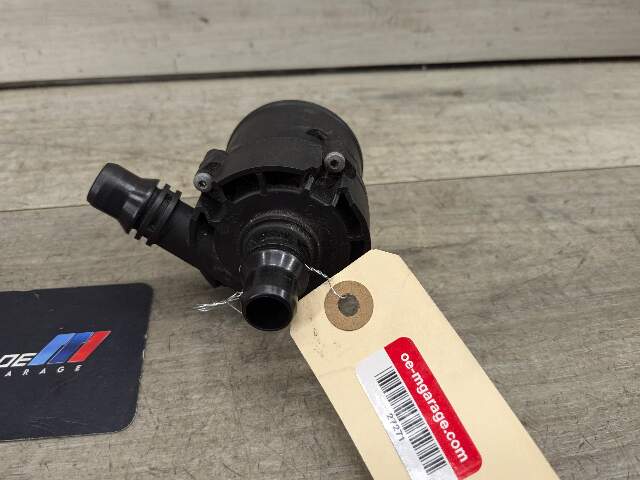 16-19 OEM BMW G11 G12 G30 M550 750 N63R Auxiliary Electric Coolant Water Pump