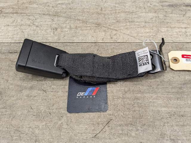OEM BMW F90 M5 G30 530 540 M550 Rear Center Middle Seatbelt Seat Belt Buckle