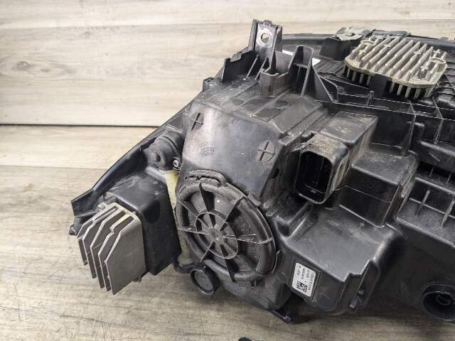 17-20 OEM BMW F90 G30 540 M550 M5 Right Passenger ICON LED Adaptive Headlight