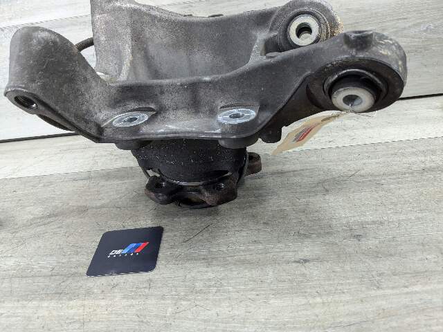 17-23 OEM BMW G30 530 540 M5550 REAR Right Passenger Hub Knuckle Bearing Carrier