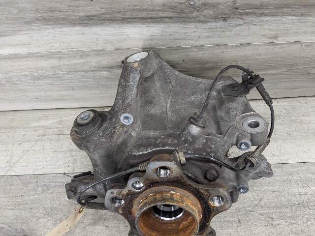 17-23 OEM BMW G30 530 540 M5550 REAR Right Passenger Hub Knuckle Bearing Carrier
