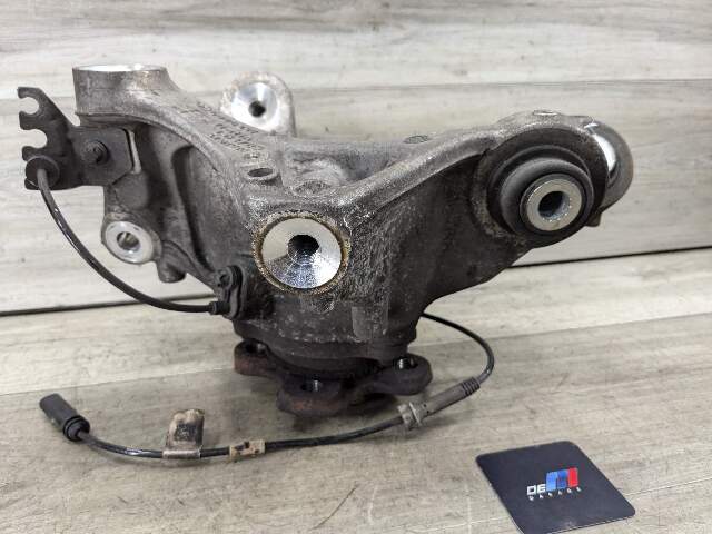 17-23 OEM BMW G30 530 540 M5550 REAR Left Drive Side Hub Knuckle Bearing Carrier