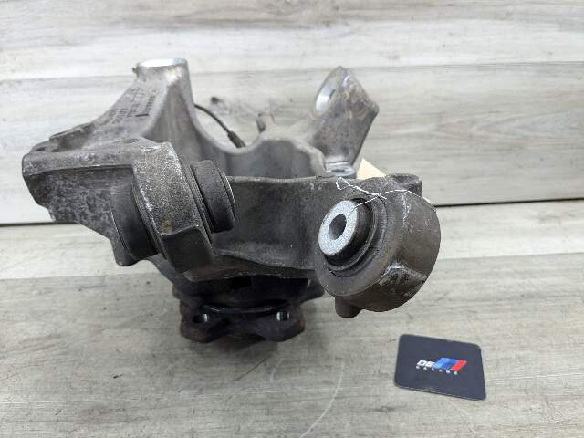 17-23 OEM BMW G30 530 540 M5550 REAR Left Drive Side Hub Knuckle Bearing Carrier