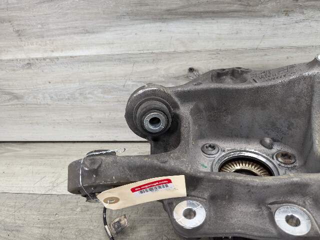 17-23 OEM BMW G30 530 540 M5550 REAR Left Drive Side Hub Knuckle Bearing Carrier