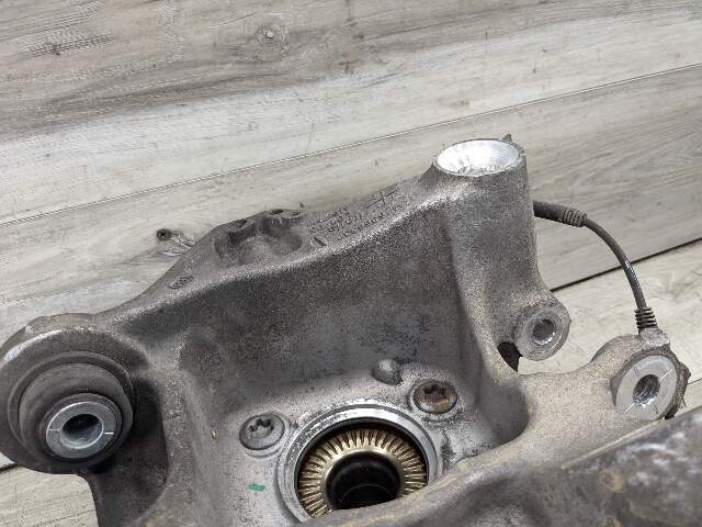 17-23 OEM BMW G30 530 540 M5550 REAR Left Drive Side Hub Knuckle Bearing Carrier