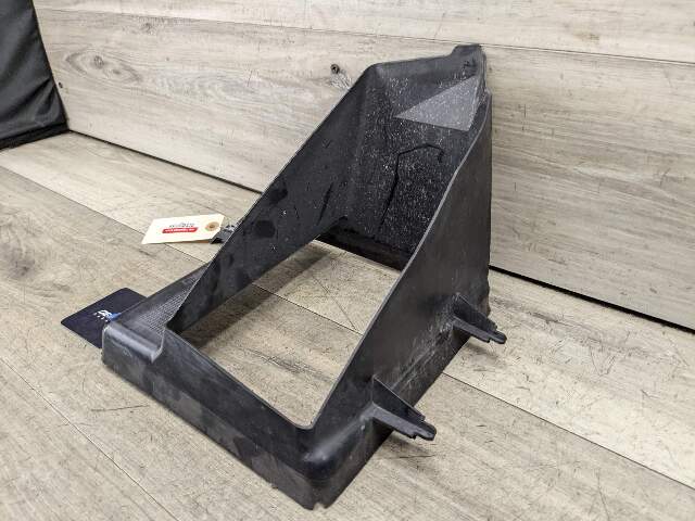 OEM BMW G30 M550 M SPORT Right Passenger Side Radiator Cooling Air Duct Vent