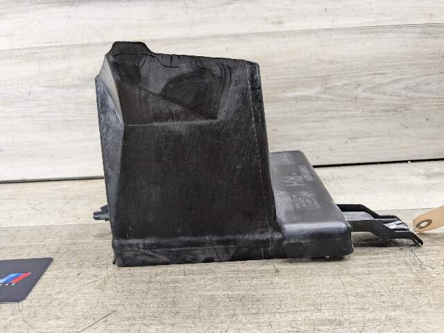 OEM BMW G30 M550 M SPORT Right Passenger Side Radiator Cooling Air Duct Vent