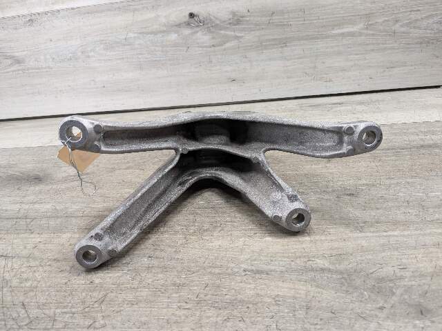 OEM BMW G05 G12 G14 G30 Left Driver Side Engine N63R Motor Mount Bracket Support