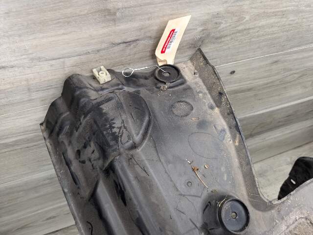 OEM BMW G30 530 540 M550 M SPORT Front Left Driver Fender Liner Splash Shield