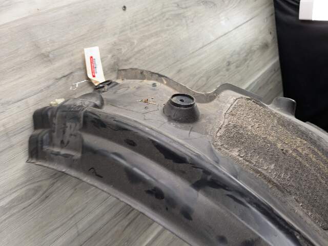 OEM BMW G30 530 540 M550 M SPORT Front Left Driver Fender Liner Splash Shield