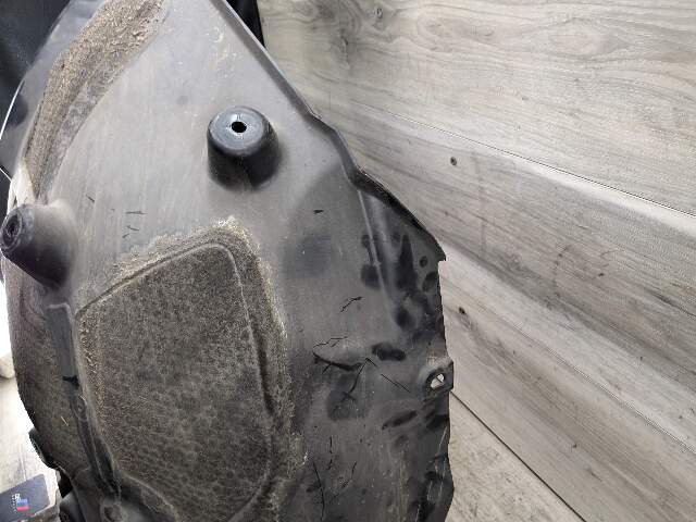 OEM BMW G30 530 540 M550 M SPORT Front Left Driver Fender Liner Splash Shield