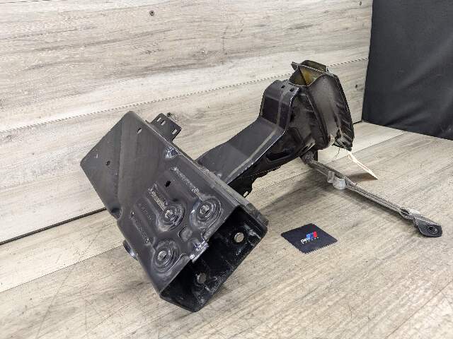 OEM BMW G30 530 540 M550 Front Left Driver Side Apron CUT Supporting Strut
