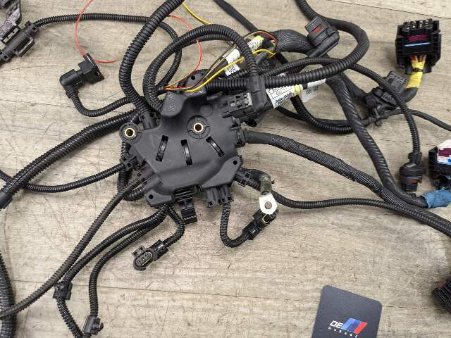 OEM BMW G11 G12 750 G30 M550 AWD Engine N63R Wiring Wire Harness Module 5-8