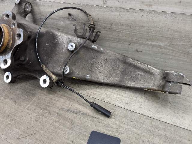 17-20 OEM BMW G30 530 540 550 AWD Front Left Hub Spindle Knuckle Wheel Bearing
