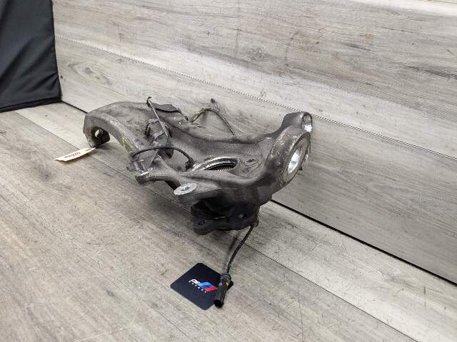 17-20 OEM BMW G30 530 540 550 AWD Front Left Hub Spindle Knuckle Wheel Bearing