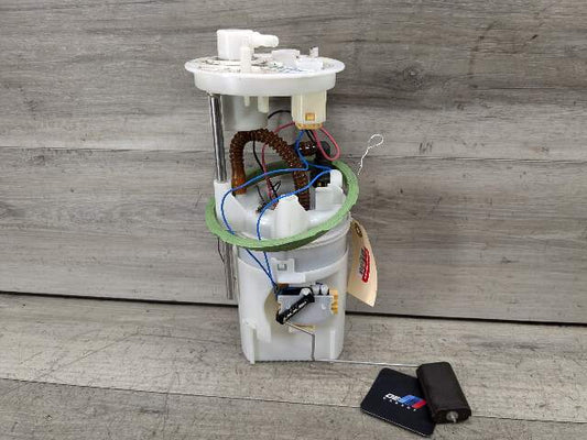11-19 OEM BMW E70 E71 F15 F16 X5 X6 Engine Tank Mount Fuel Pump w/ Sending Unit