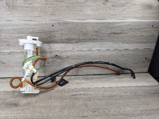 11-19 OEM BMW E70 E71 F15 F16 X5 X6 Engine Tank Mount Fuel Pump w/ Level Sensor