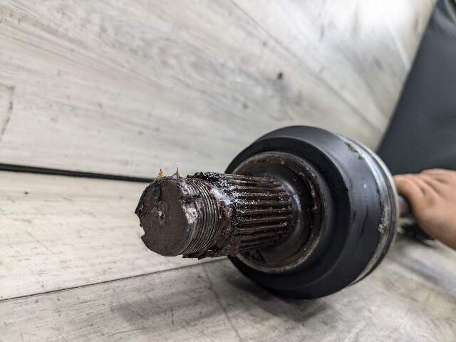 07-13 OEM BMW E88 E90 E82 DCT / MT Rear Right Axle Output Half Shaft Assembly