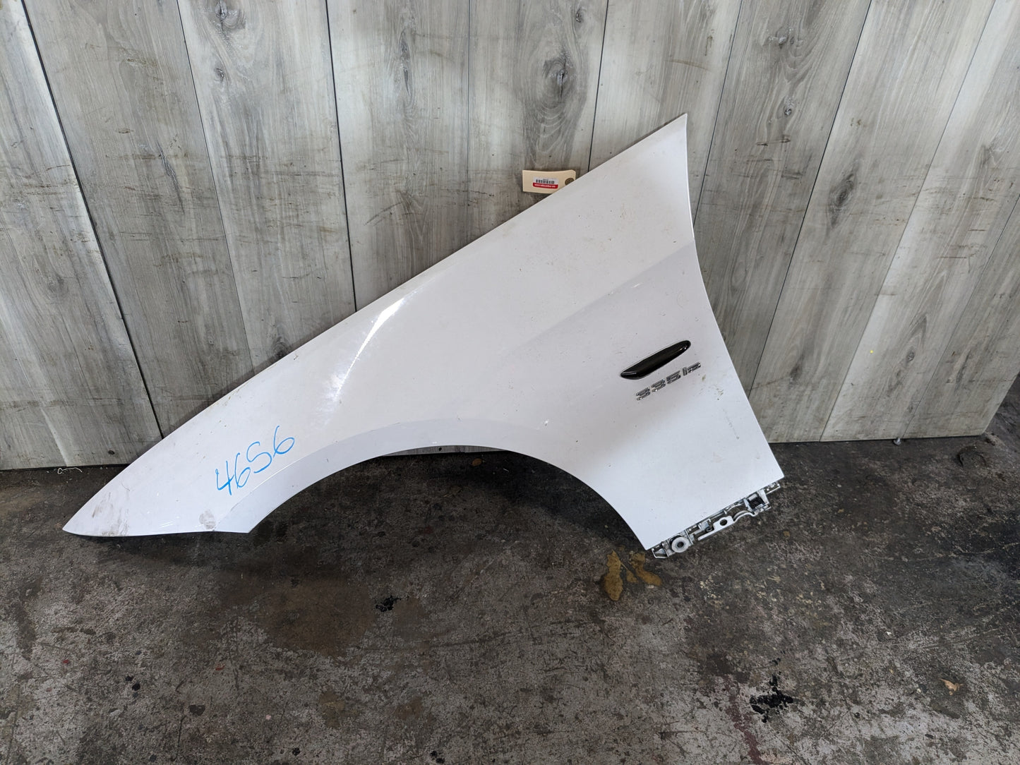 TAB BROKEN* 07-13 OEM BMW E92 E93 328 335 Left Driver Side Fender Panel White