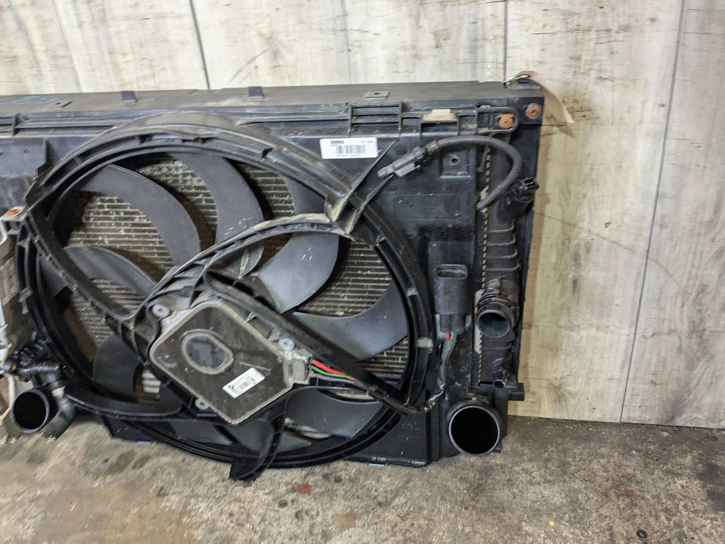 OEM BMW F23 F30 F32 F36 Engine N20 N26 Radiators Condensor FAN Shroud ASSEMBLY