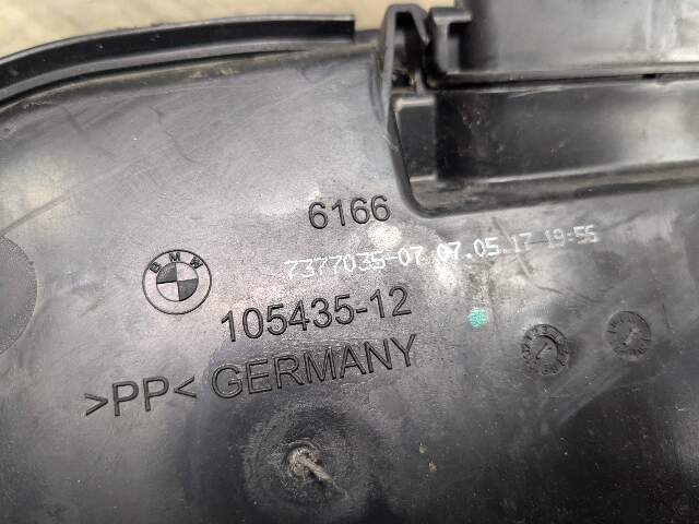 OEM BMW G12 G30 540 M550 750 M760 Windshield Wiper Washer Reservoir Tank Pump
