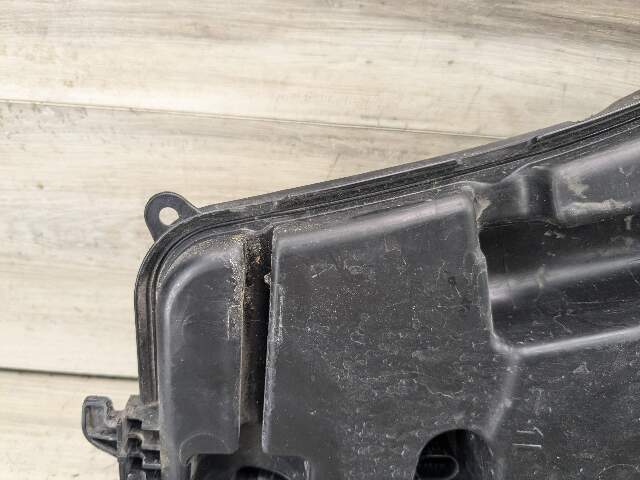 OEM BMW G12 G30 540 M550 750 M760 Windshield Wiper Washer Reservoir Tank Pump
