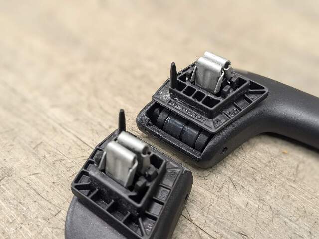 17-23 OEM BMW G30 520 530 540 M550 Interior Roof Top Grab Handle SET Black