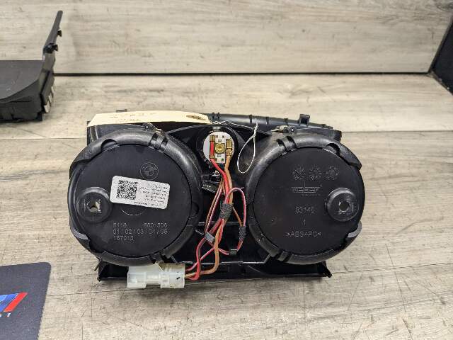 17-23 OEM BMW G30 540I Center Console Cup Holder Wireless Phone Device Charger