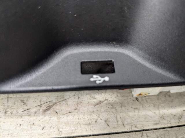 17-23 OEM BMW G30 540I Center Console Cup Holder Wireless Phone Device Charger