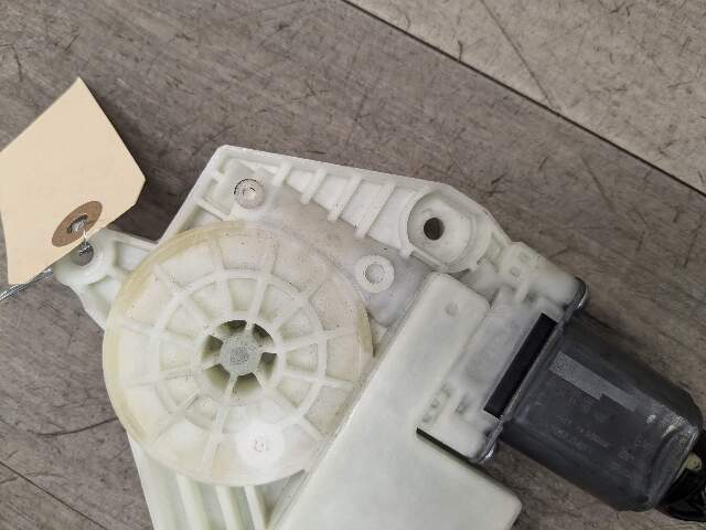 17-22 OEM BMW F90 M5 G30 Rear Right Passenger Side Door Window Regulator Motor
