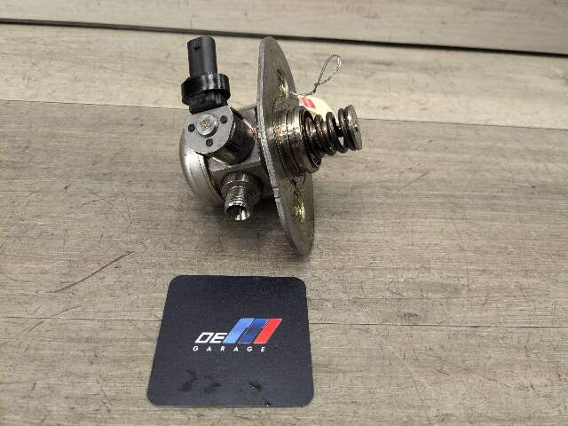 16-20 OEM BMW G11 G12 750 G30 M550 Engine N63R HPFP High Pressure Fuel Pump