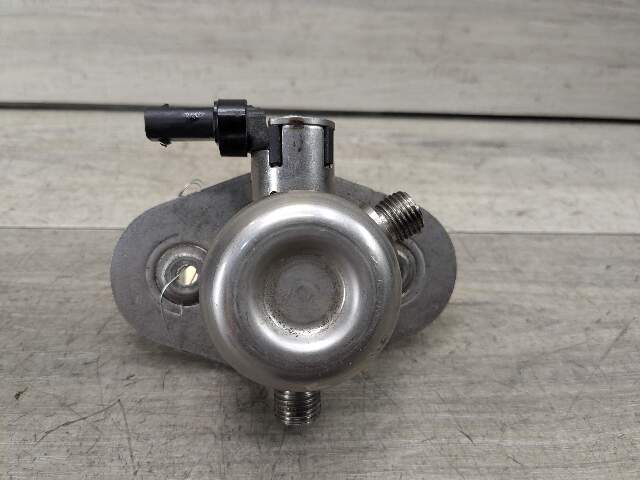 16-20 OEM BMW G11 G12 750 G30 M550 Engine N63R HPFP High Pressure Fuel Pump