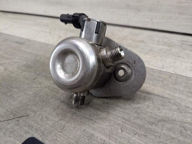 16-20 OEM BMW G11 G12 750 G30 M550 Engine N63R HPFP High Pressure Fuel Pump