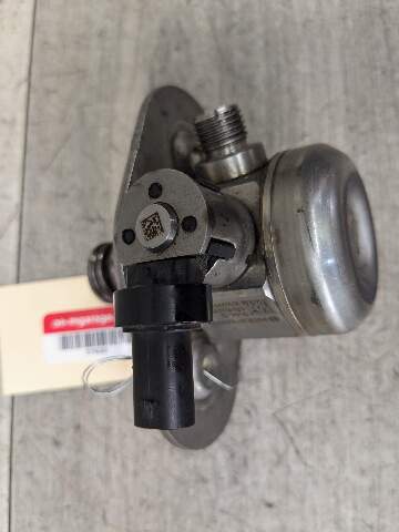 16-20 OEM BMW G11 G12 750 G30 M550 Engine N63R HPFP High Pressure Fuel Pump