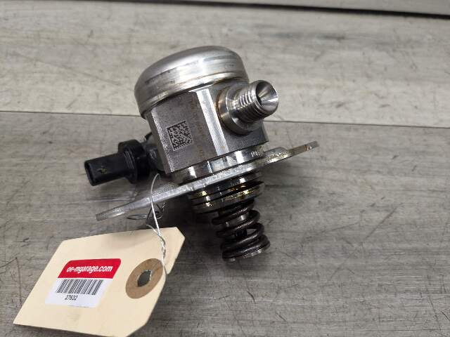 16-20 OEM BMW G11 G12 750 G30 M550 Engine N63R HPFP High Pressure Fuel Pump