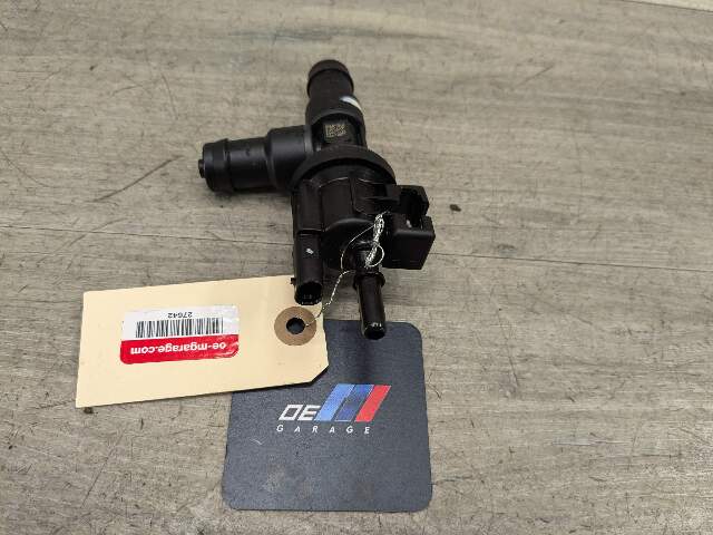 OEM BMW G01 G02 G05 G12 G20 G30 Fuel Tank Vapor Breather Valve B46 B58