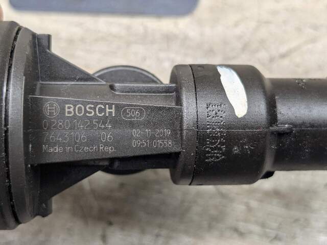 OEM BMW G01 G02 G05 G12 G20 G30 Fuel Tank Vapor Breather Valve B46 B58