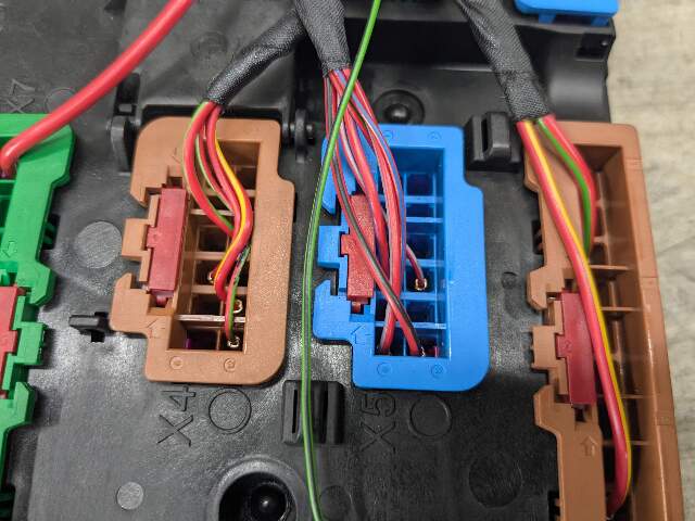 17-21 OEM BMW G30 F90 M5 G11 G12 G14 G15 Rear Power Distribution Fuse Box
