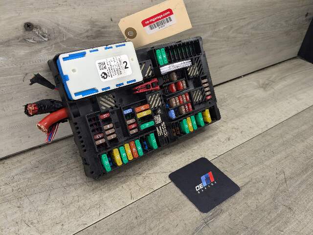 17-21 OEM BMW G30 F90 M5 G11 G12 G14 G15 Rear Power Distribution Fuse Box
