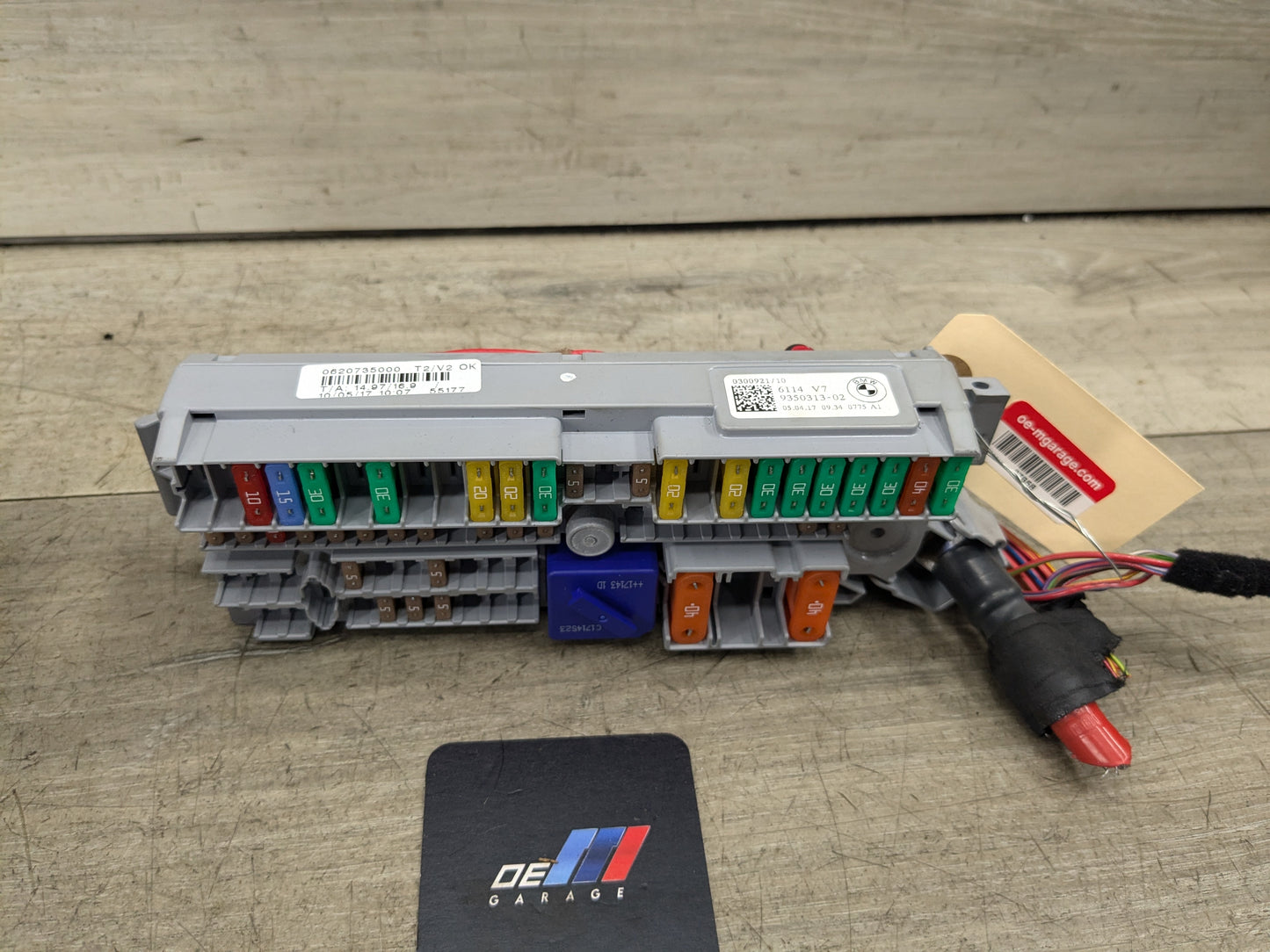 OEM BMW G11 G12 G30 G32 Front Right Battery Power Distribution Fuse Relay Box