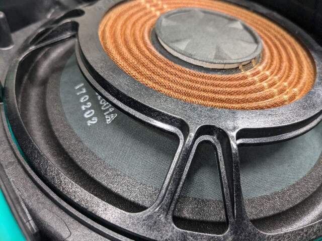 16-19 OEM BMW G30 G12 F90 Front Left Sub Subwoofer Audio Speaker Harman Kardon