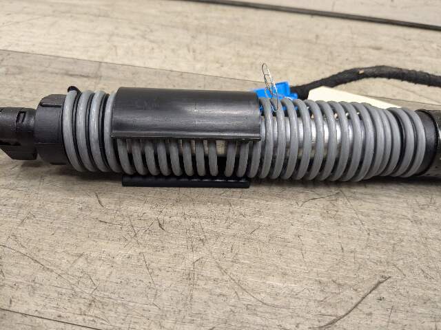 OEM BMW G30 F90 M5 530 540 M550 Rear Right Trunk Tailgate Shock Hatch Strut