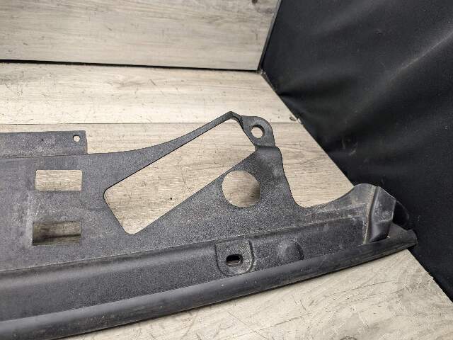 OEM BMW F90 M5 G30 530 540 M550 Front Right Engine Support Sealing Cover Trim