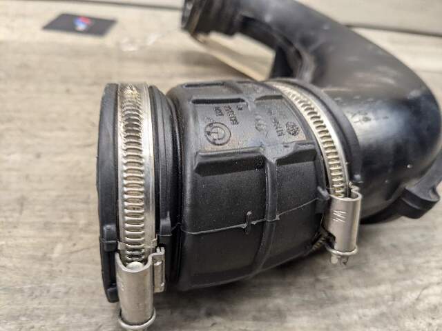 16-19 OEM BMW G11 G12 G30 750 Engine N63 Front Left Side Air Intake Hose Cyl 5-8