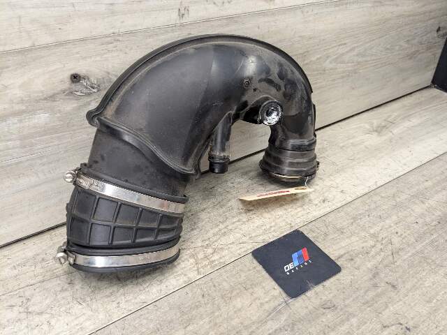 16-19 OEM BMW G11 G12 G30 750 Engine N63 Front Left Side Air Intake Hose Cyl 5-8