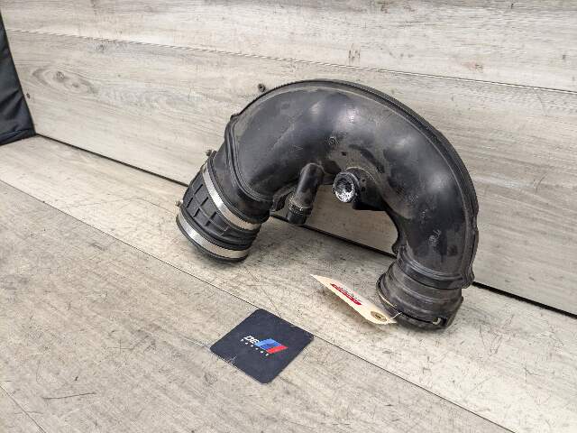 16-19 OEM BMW G11 G12 G30 750 Engine N63 Front Left Side Air Intake Hose Cyl 5-8