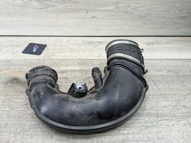 16-19 OEM BMW G11 G12 G30 750 Engine N63 Front Left Side Air Intake Hose Cyl 5-8